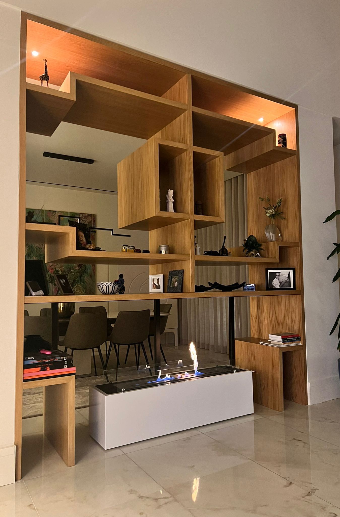 Bibliothèque sur mesure — Maison Lignum